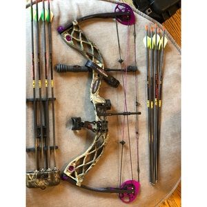 Like new Bowtech Carbon Rose w/ accessories